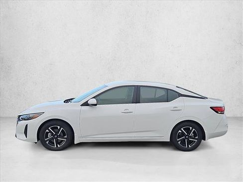 Used 2025 Nissan Sentra SV FWD image 8