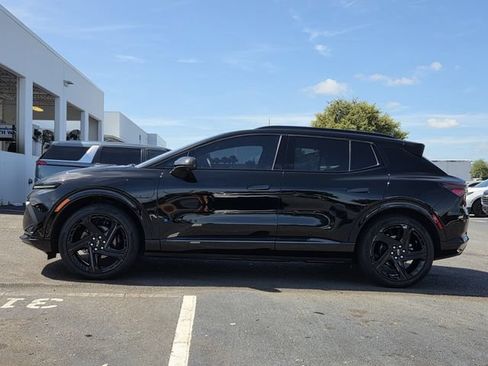 Certified 2025 Chevrolet Equinox EV RS FWD image 3