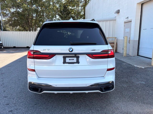 Used 2021 BMW X7 xDrive40i w/ M Sport Package AWD/4WD image 5