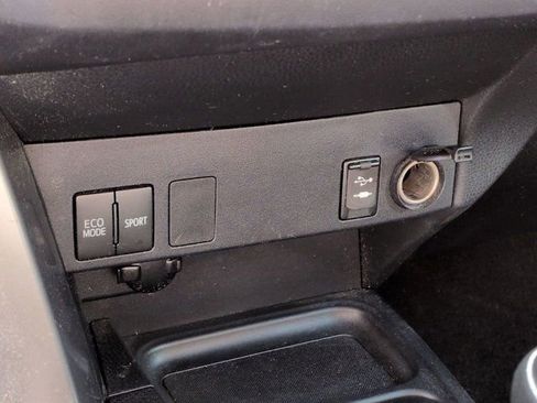 Certified 2017 Toyota RAV4 LE w/ Carpet Mat Package image 23