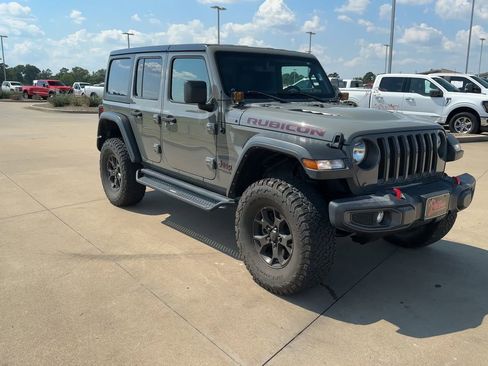 Used 2022 Jeep Wrangler Unlimited Rubicon image 3