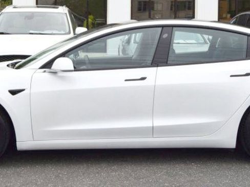 Used 2020 Tesla Model 3 Standard Range RWD image 6
