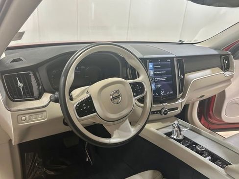 Used 2018 Volvo XC60 T8 Inscription image 11