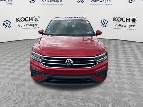 Used 2022 Volkswagen Tiguan SE AWD/4WD image 2