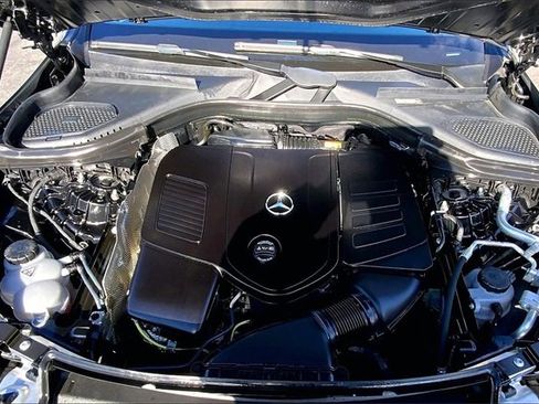 Used 2025 Mercedes-Benz GLC 300 GLC 300 image 25