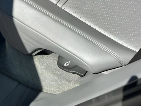 Used 2022 Porsche Cayenne E-Hybrid Coupe image 33