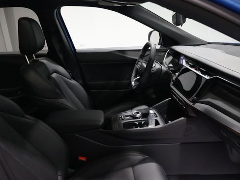 New 2026 Jeep Cherokee Overland w/ Trailer Tow Group image 17