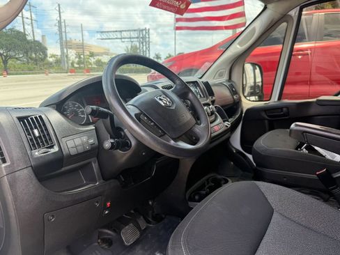 Used 2018 RAM ProMaster 2500 w/ Interior Convenience Group FWD image 8