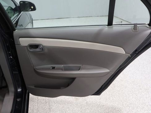 Used 2010 Chevrolet Malibu LS image 23