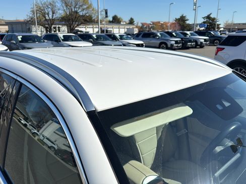 Used 2022 Mercedes-Benz GLC 300 4MATIC image 4