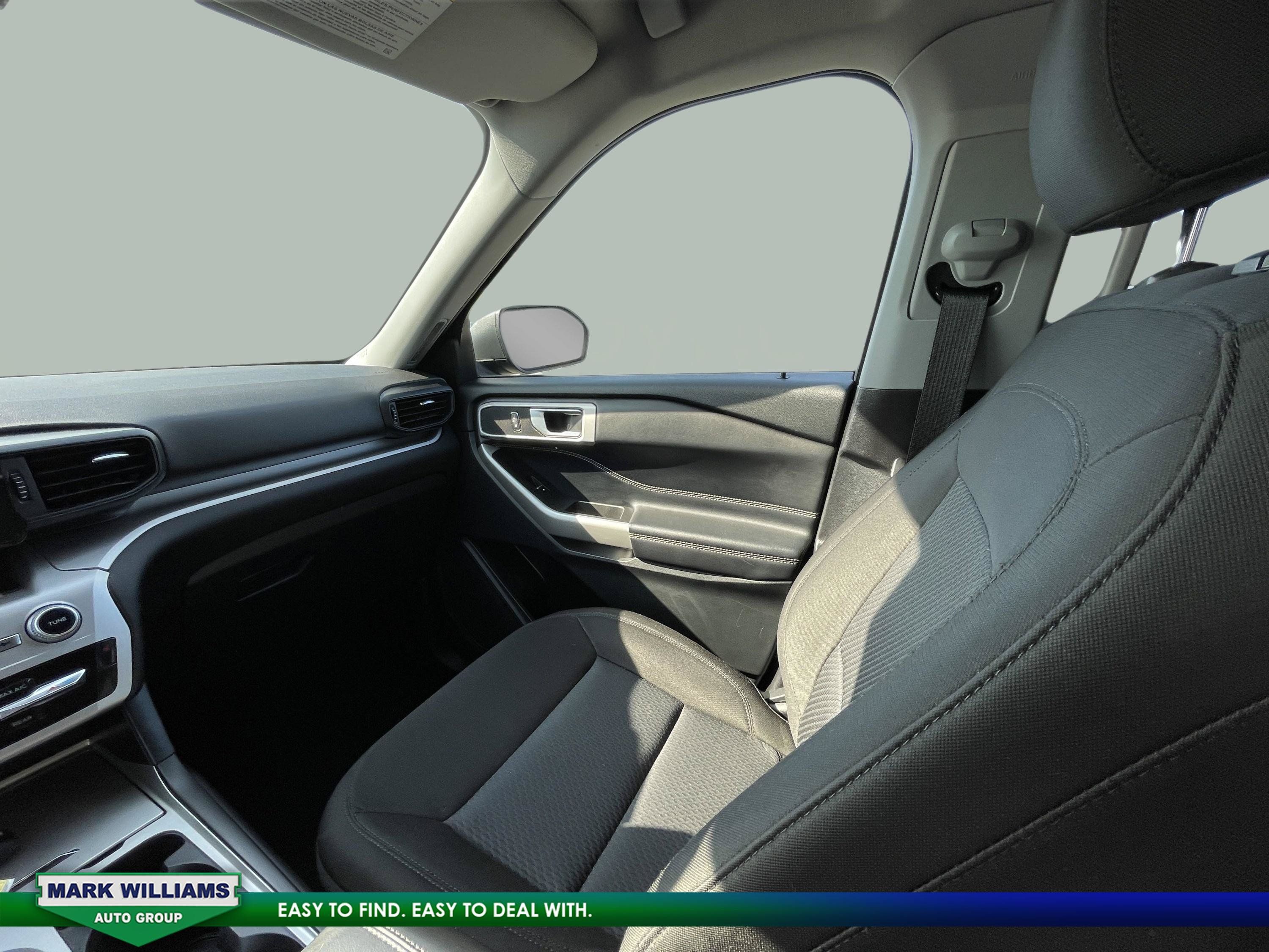 Used 2022 Ford Explorer XLT AWD/4WD image 34