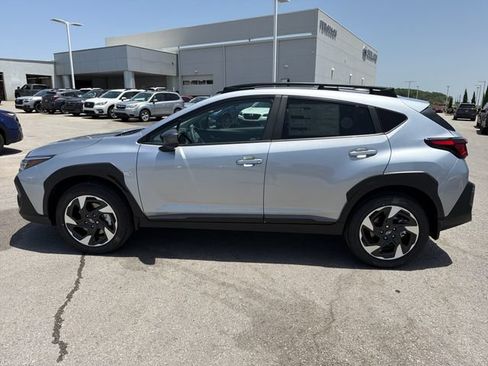 New 2026 Subaru Crosstrek 2.5i Limited w/ Crosstrek Mirror Package AWD/4WD image 4