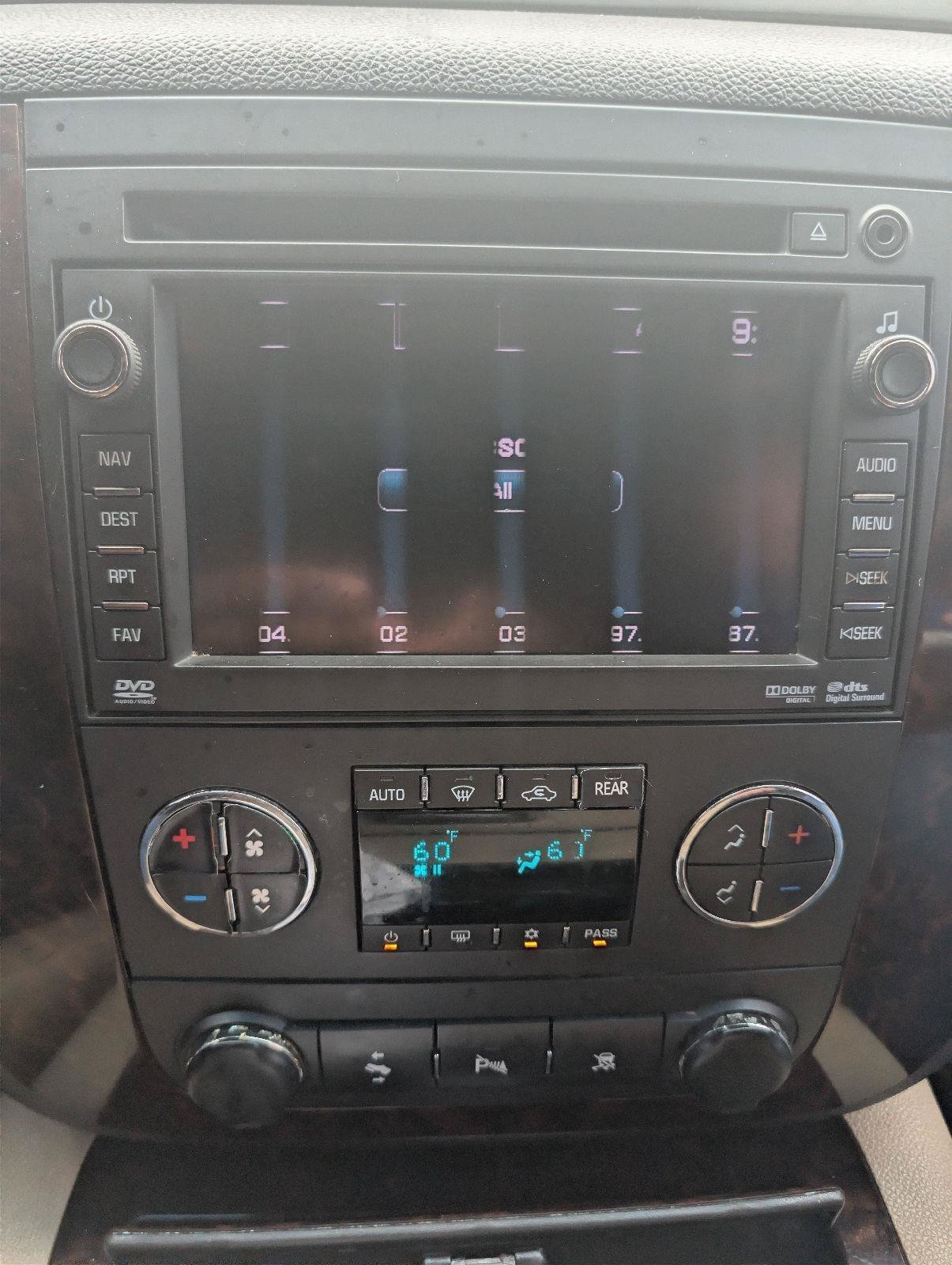 Used 2011 GMC Yukon XL Denali AWD/4WD image 28