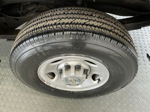 Used 2023 Chevrolet Express 3500 w/ Driver Convenience Package RWD image 51