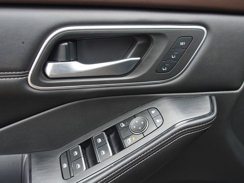 Used 2021 Nissan Rogue SL w/ Premium Package image 20