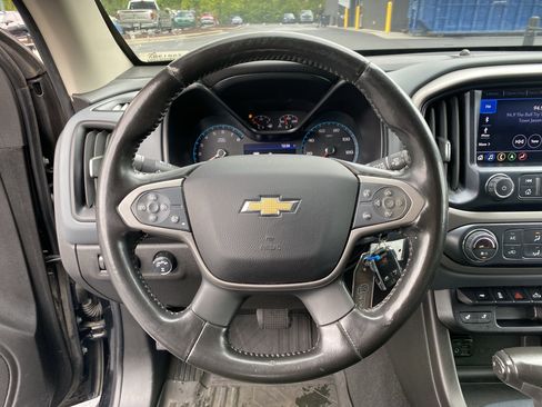 Used 2019 Chevrolet Colorado Z71 AWD/4WD image 9