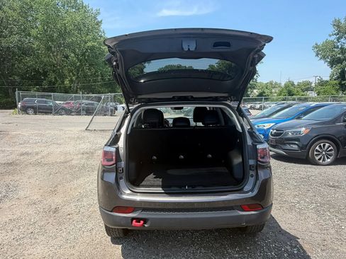 Used 2017 Jeep Compass Trailhawk w/ Popular Equipment Group AWD/4WD image 14