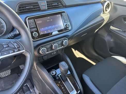 Used 2025 Nissan Versa SV image 17