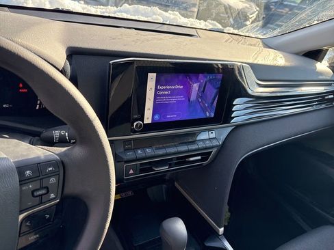 Used 2025 Toyota Camry LE image 14