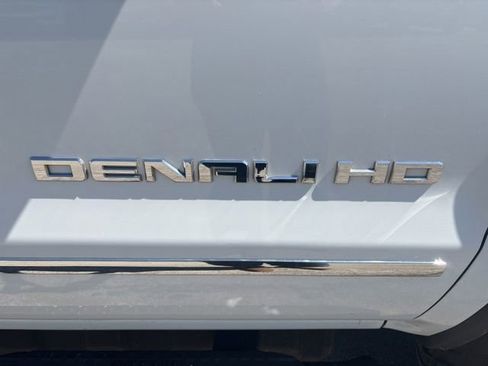 Used 2017 GMC Sierra 2500 Denali w/ Duramax Plus Package AWD/4WD image 13