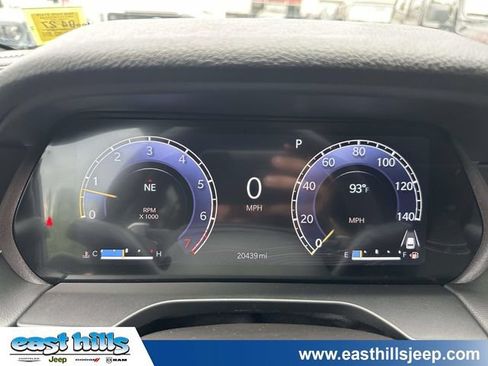 Used 2023 Jeep Grand Cherokee Altitude AWD/4WD image 44