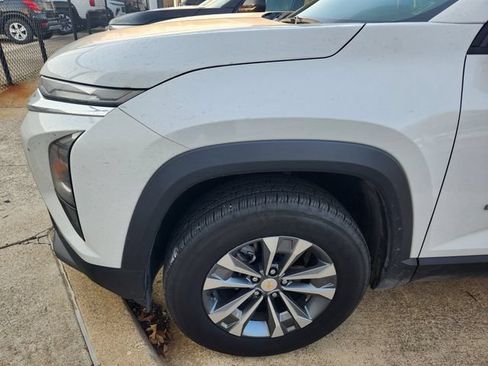 Used 2026 Chevrolet Equinox LT FWD image 7