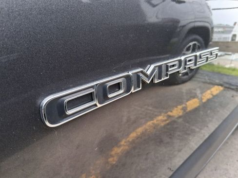 Used 2022 Jeep Compass Limited w/ Sun and Sound Group AWD/4WD image 17