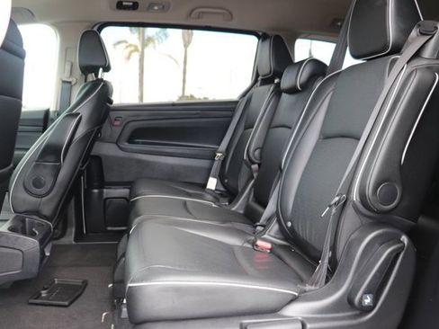 Used 2025 Honda Odyssey Elite image 11