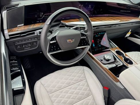 New 2026 Cadillac Escalade Platinum Luxury image 25