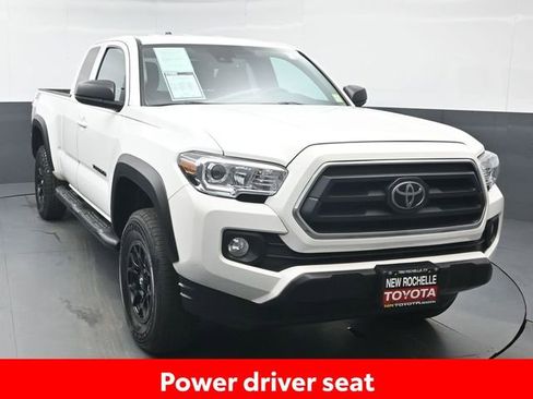 Used 2023 Toyota Tacoma SR5 AWD/4WD image 10