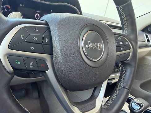 Used 2015 Jeep Grand Cherokee Overland image 28