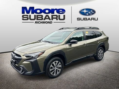Certified 2025 Subaru Outback Premium AWD/4WD image 9