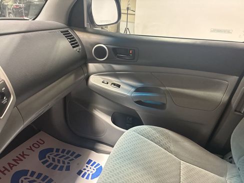 Used 2011 Toyota Tacoma 4x4 Access Cab V6 w/ SR5 Pkg #2 image 24