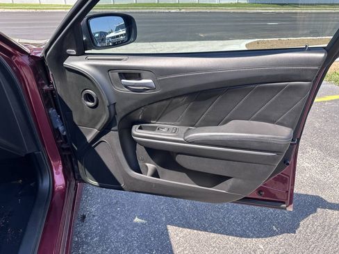 Used 2019 Dodge Charger GT RWD image 11