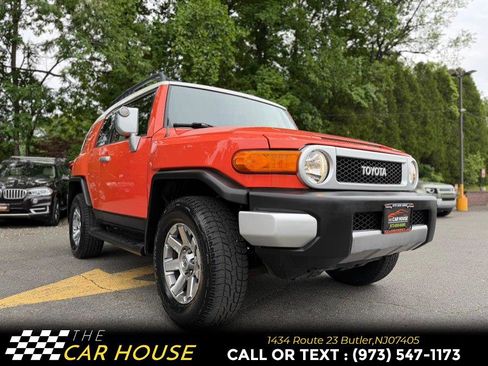 Used 2014 Toyota FJ Cruiser 4WD w/ Upgrade Package image 11