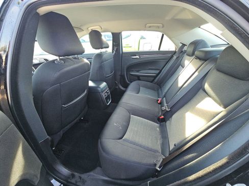Used 2023 Chrysler 300 Touring w/ Safetytec Plus Group RWD image 15