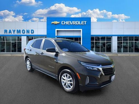 Used 2023 Chevrolet Equinox LT FWD image 10