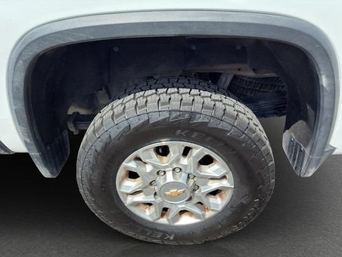 Used 2022 Chevrolet Silverado 2500 LTZ w/ Safety Package AWD/4WD image 11