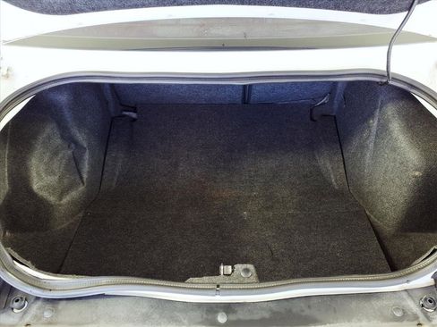 Used 2013 Dodge Challenger R/T Plus image 10