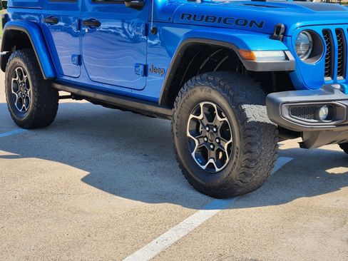 Used 2023 Jeep Wrangler Unlimited Rubicon 4xe AWD/4WD image 11