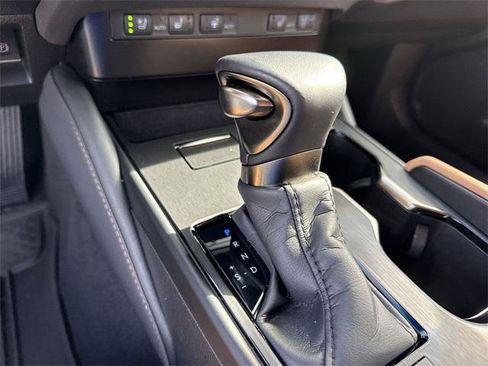 Certified 2024 Lexus ES 350 w/ Premium Package image 20