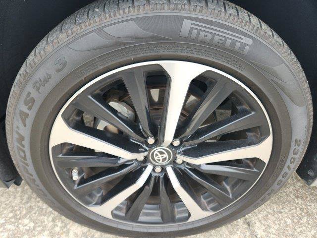 Used 2022 Toyota Highlander XSE FWD image 17