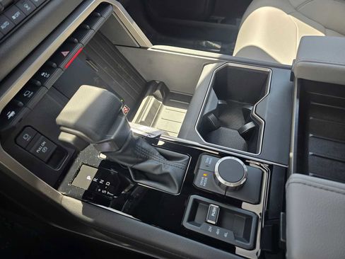 New 2026 Toyota Sequoia Limited AWD/4WD image 31