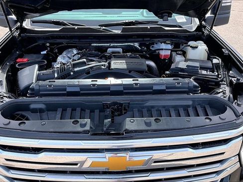 Used 2024 Chevrolet Silverado 3500 High Country w/ Technology Package AWD/4WD image 31