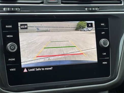 Used 2022 Volkswagen Tiguan SEL R-Line image 20