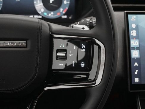 Used 2025 Land Rover Range Rover Velar Dynamic SE image 13