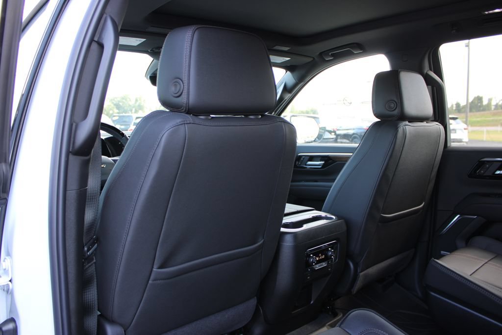 New 2026 Chevrolet Tahoe High Country w/ Sun And Tow Package AWD/4WD image 28