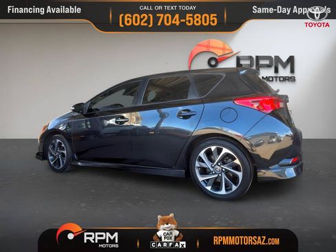 Used 2017 Toyota Corolla iM w/ Carpet Mat Package FWD image 4