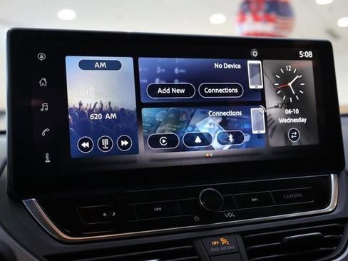 New 2026 Nissan Altima 2.5 SR FWD image 11