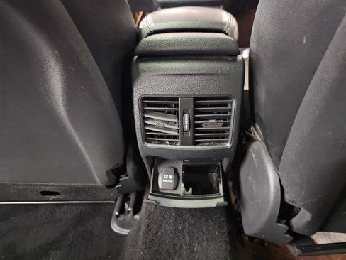 Used 2016 Mercedes-Benz CLA 250 image 32